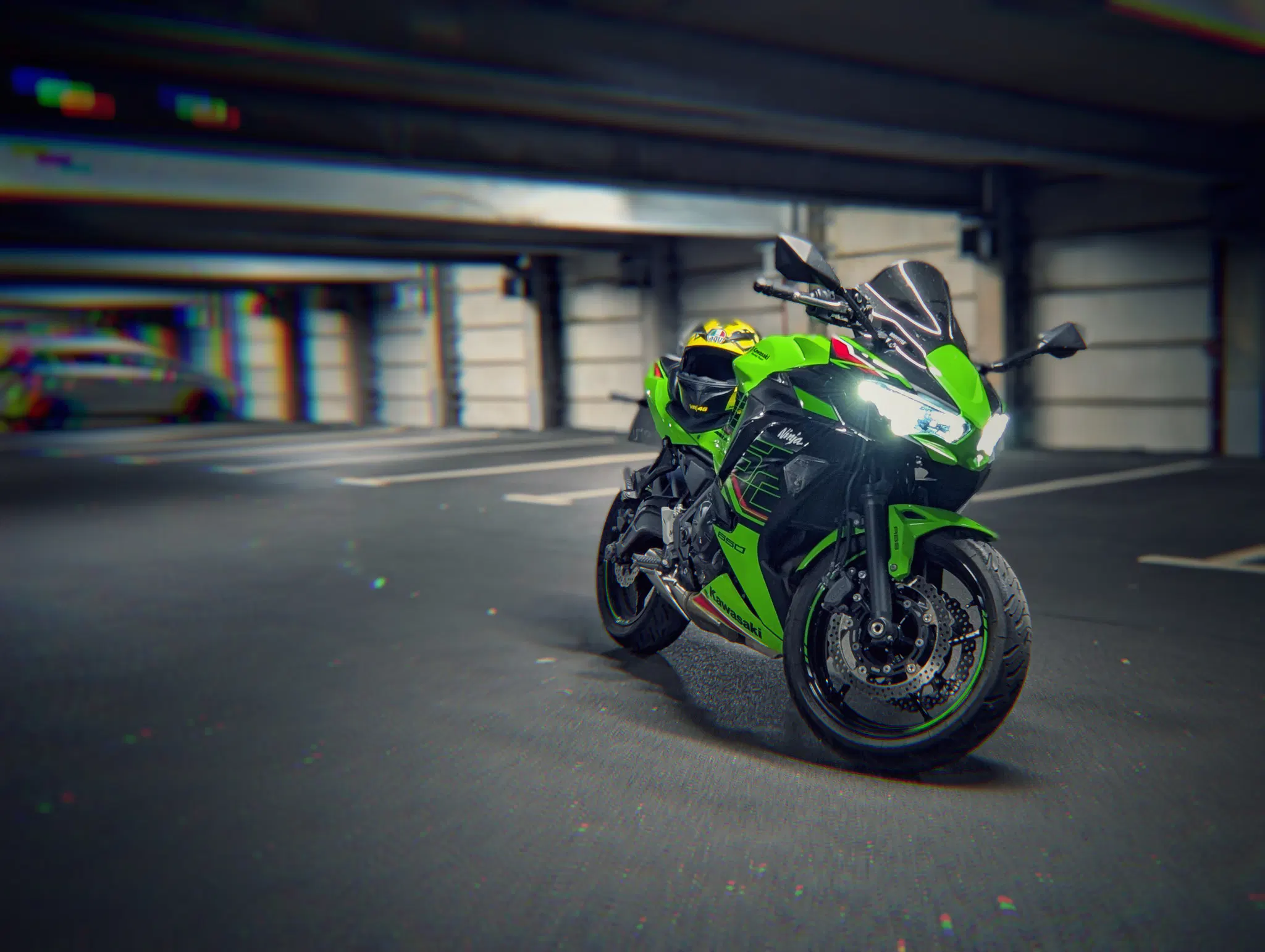 Foto einer Kawasaki Ninja auf einem Parkplatz