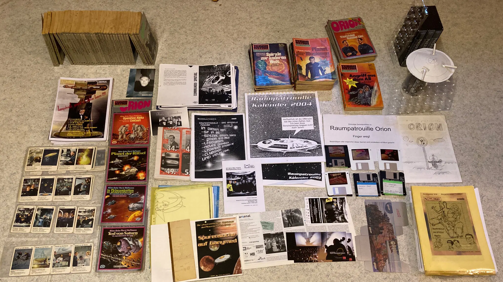 Taschenbücher Schundhefte Fanzines Kartenspiel Fanromandisketten ...